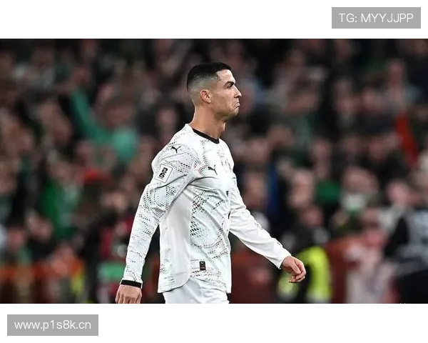 C罗禁区手势示意少说多做对手